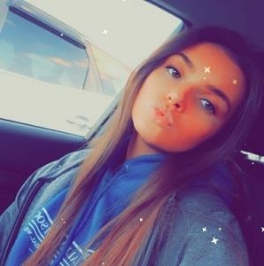 Meet your Posher, Hope